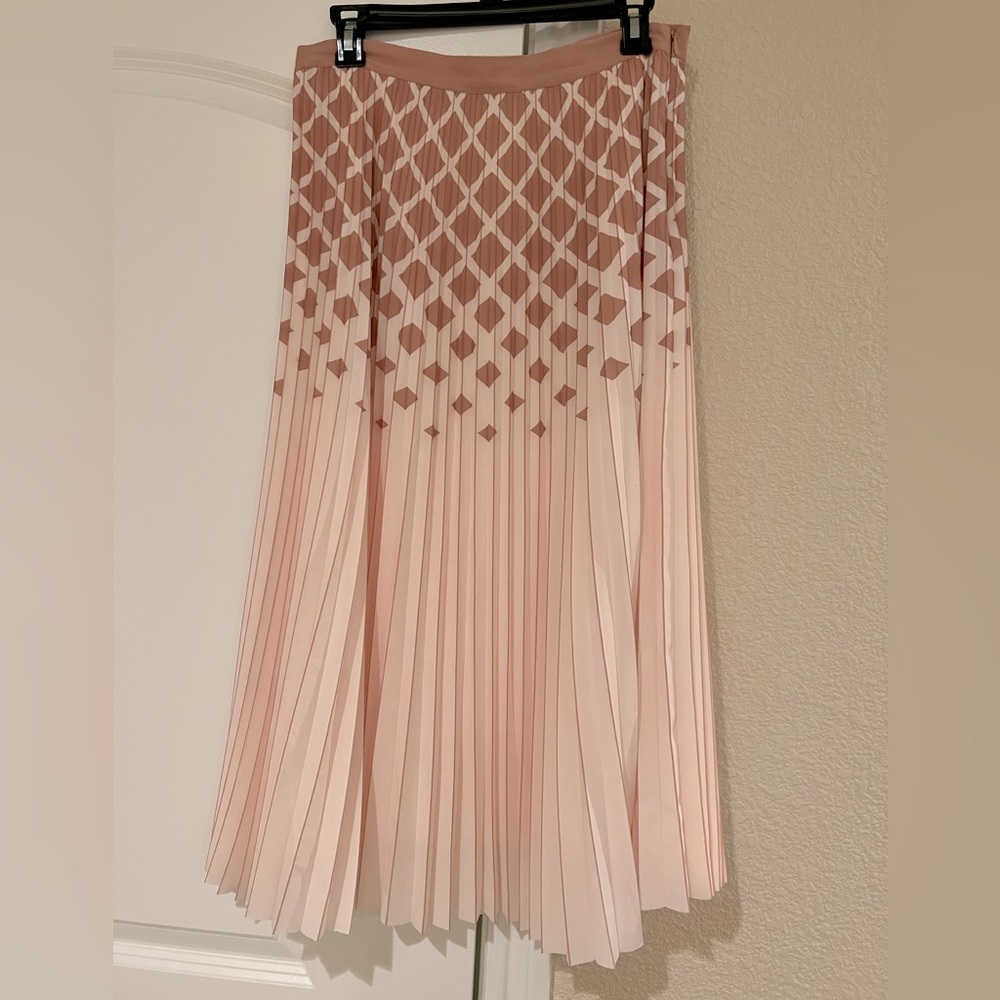 Reiss plated maxi skit. EU size 40, UK size 10 and American Size 4.